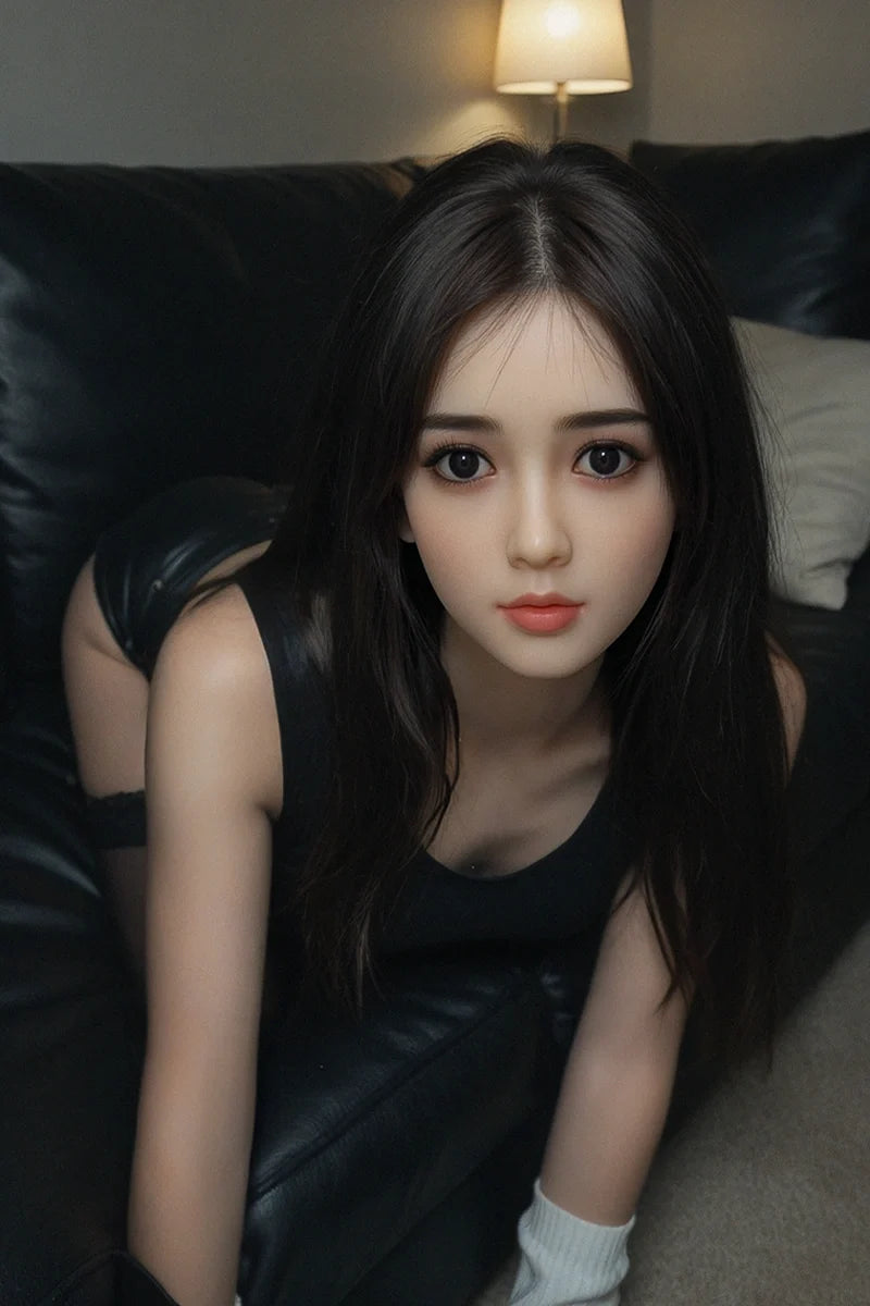 Anna: Muñeca Sexual Asiática de 140 cm con Tetas Medianas