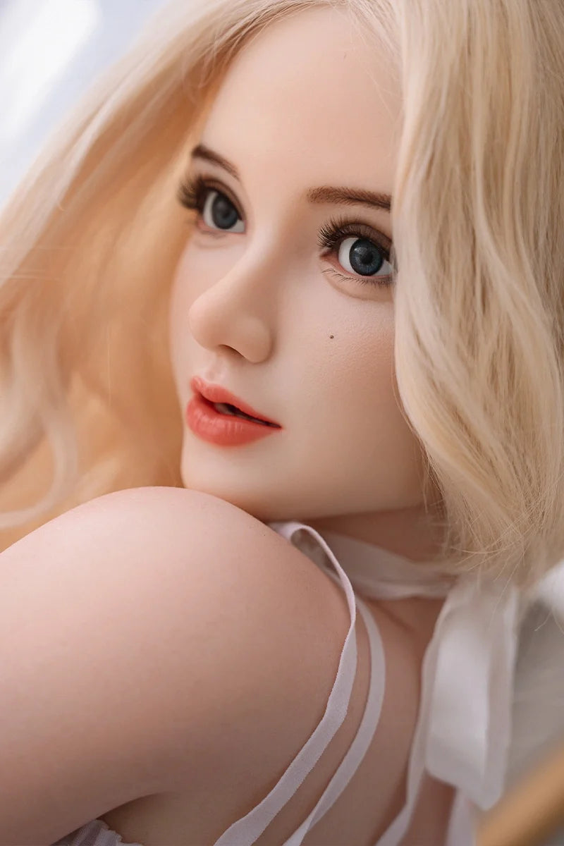 Emily: Muñeca Sexual de Silicona Íntegra de 148 cm con Cabeza ROS y Lengua Blanda